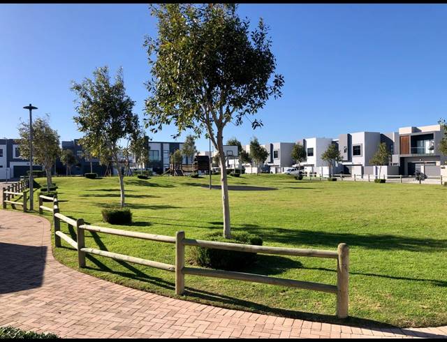 4 BEDROOM FREESTANDING FOR SALE IN SANDOWN